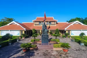 Khu tưởng niệm đại thi hào Nguyễn Du tại huyện Nghi Xuân (Hà Tĩnh). Ảnh: ITN