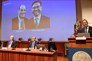 Giải Nobel Y học năm 2021: Mở khóa bí mật về xúc giác của con người