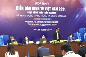 Quang cảnh buổi họp báo chiều 2/12.