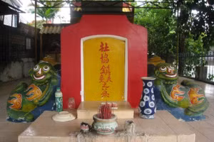 Mộ Đỗ Thanh Nhơn ở Bình Dương.