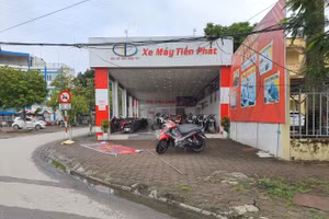 Cửa hàng xe máy Tiến Phát.