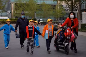 Trẻ em Trung Quốc được khuyến khích tham gia các hoạt động ngoài trời.