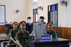 2 bố con Phạm Văn Lập và Phạm Văn Nam lĩnh 23 năm tù với tội danh “Giết người”. 