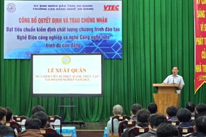 Trường Cao đẳng nghề An Giang xuất quân đưa sinh viên năm cuối đi thực tập.