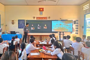 An Giang tổ chức dạy thực nghiệm Tài liệu giáo dục địa phương lớp 5. (Ảnh: Trọng Nhân)