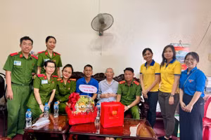 Trường ĐH Cảnh sát Nhân dân thăm hỏi, tri ân các nhân chứng trực tiếp tham gia Chiến dịch Điện Biên Phủ cư trú tại TP Cần Thơ 