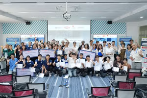 7 đội SV đến từ các trường đại học trên khắp Việt Nam đã tham gia sự kiện.