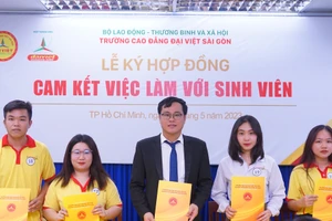 Trường Cao đẳng Đại Việt Sài Gòn cam kết việc làm với sinh viên.