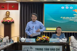 Ông Lê Trường Duy phát biểu tại buổi họp báo.