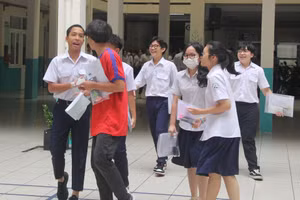 Học sinh TPHCM thi tuyển sinh lớp 10 năm 2023.