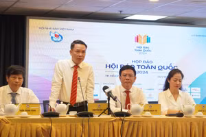 Ông Nguyễn Đức Lợi phát biểu tại họp báo.