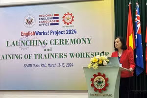 Bà Hồ Thanh Mỹ Phương phát biểu tại lễ khởi động.