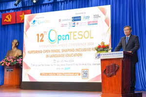 GS.TS Nguyễn Minh Hà phát biểu tại hội thảo.