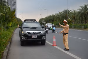 Xử lý hơn 90 trường hợp vi phạm tốc độ trên Đại lộ Thăng Long