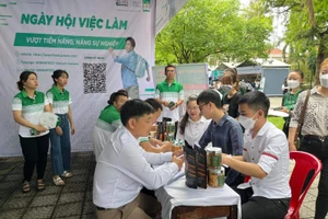 Ngày hội việc làm 2022" với chủ đề “Nghề nghiệp hôm nay – Tươi sáng ngày mai”.