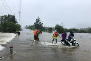 Mưa lũ bất thường khiến cho nhiều khu vực ở Thừa Thiên - Huế bị ngập úng.