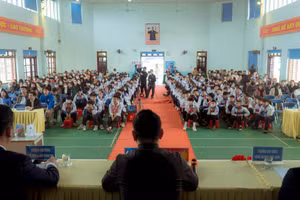 Chương trình tư vấn, hướng nghiệp do Trung tâm Hoạt động Thanh thiếu nhi tỉnh Bắc Ninh tổ chức. Ảnh: NVCC.