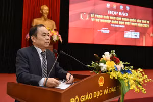 Ông Trần Bá Dung – Trưởng ban Nghiệp vụ Hội nhà báo Việt Nam, Chủ tịch Hội đồng sơ khảo Giải báo chí toàn quốc “Vì sự nghiệp giáo dục Việt Nam” năm 2021. Ảnh Thế Đại.