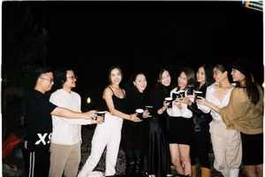 "Binh đoàn người đẹp" quy tụ nhiều mỹ nhân này hào hứng tung loạt ảnh đi du lịch.