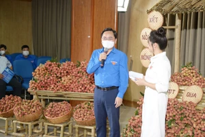 Chương trình nhằm hỗ trợ bà con nông dân tiêu thụ nông sản trong tình hình dịch bệnh Covid-19.