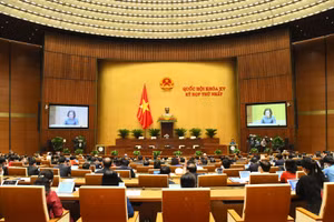 Tại phiên khai mạc kỳ họp thứ nhất, Quốc hội đã nghe báo cáo kết quả xác nhận tư cách đại biểu Quốc hội khóa XV. Ảnh Quốc hội.