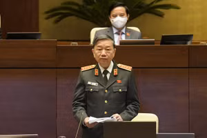Bộ trưởng Bộ Công an Tô Lâm giải trình, làm rõ một số vấn đề đại biểu Quốc hội nêu về dự án Luật Cảnh sát cơ động.