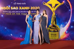 Top 3 Hoa hậu Việt Nam 2020 đọ sắc tại thảm đỏ Ngôi sao xanh.