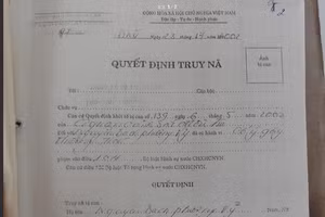 Hồ sơ truy nã đối tượng Nguyễn Bạch Phượng Vỹ cách đây gần 20 năm.