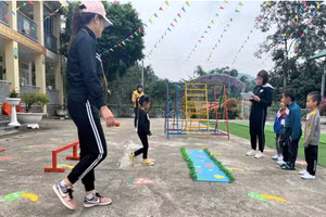 Một ngày đánh giá chuẩn mầm non 5 tuổi tại điểm trường vùng cao. 