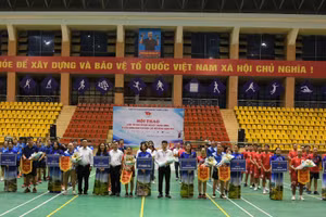 Hội thao Khối Thi đua Doanh nghiệp Trung ương có hơn 200 vận động viên tham dự.