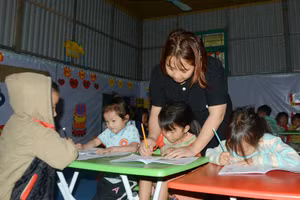 Luật Nhà giáo được ban hành được kỳ vọng sẽ giữ chân giáo viên với giáo dục vùng cao.