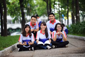 Sinh viên Trường ĐH Kinh tế TP. HCM (UEH) 