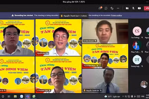 Ban giám hiệu, lãnh đạo các Khoa tham gia lễ khai giảng trực tuyến với sinh viên