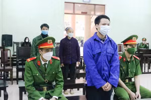 Các bị cáo tại phiên tòa xét xử. Ảnh: P.O.