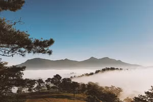 Đồi Đa Phú là địa điểm được nhiều người tìm đến để "săn mây".