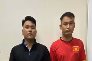 Đặng Tấn Tài và Phan Văn Chiến tại cơ quan chức năng.