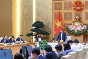 Thủ tướng Chính phủ Phạm Minh Chính làm việc với Ban Thường vụ Trung ương Hội Người cao tuổi Việt Nam. Ảnh VGP.