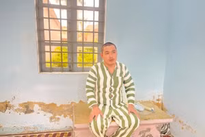 Đối tượng Cao Việt Nhân tại cơ quan chức năng.