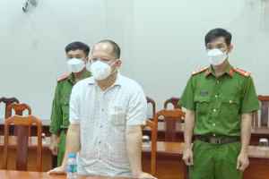 Giám đốc Ban Quản lý Dự án khu đô thị Đông Bắc Hồ Hoàn Kiếm bị bắt tạm giam. Ảnh: Hoàng Giang.