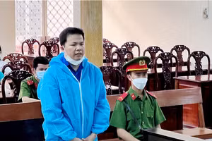 Bị cáo Nguyễn Duy Khánh tại phiên tòa xét xử.