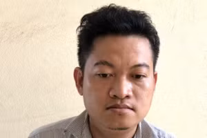 Nguyễn Minh Đức tại cơ quan chức năng.