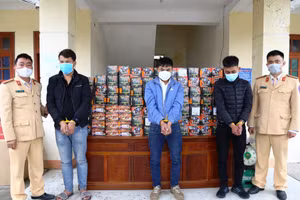 3 đối tượng cùng tang vật của vụ án.