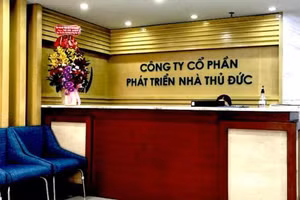 Thuduc House bị dừng làm thủ tục hải quan đối với hàng hóa xuất nhập khẩu do nợ tiền thuế.