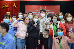 Chương trình “Tết chung một nhà” do T.Ư Đoàn phối hợp với nhãn hàng Bia Saigon (Sabeco) tổ chức.