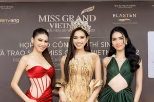 Hoa hậu Thùy Tiên diện váy nóng bỏng tại Miss Grand Vietnam 2022