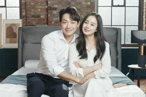 Kim Tae Hee phản ứng bất ngờ trước tin đồn Bi Rain ngoại tình