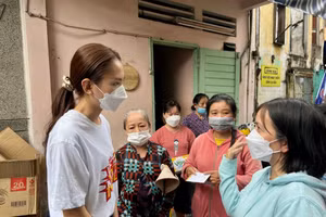 Hoa hậu Mai Phương tích cực hoạt động thiện nguyện.