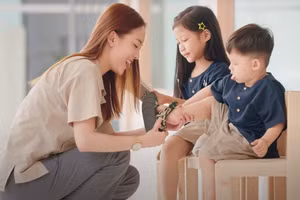 Một tuổi thơ hạnh phúc là một tuổi thơ vô giá.