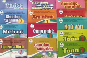 NGƯT Ngô Trần Ái: Có nhiều yếu tố ảnh hưởng đến giá SGK hiện hành 