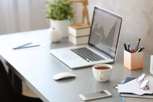 5 cách sắp đặt bàn làm việc giúp sự nghiệp thăng tiến